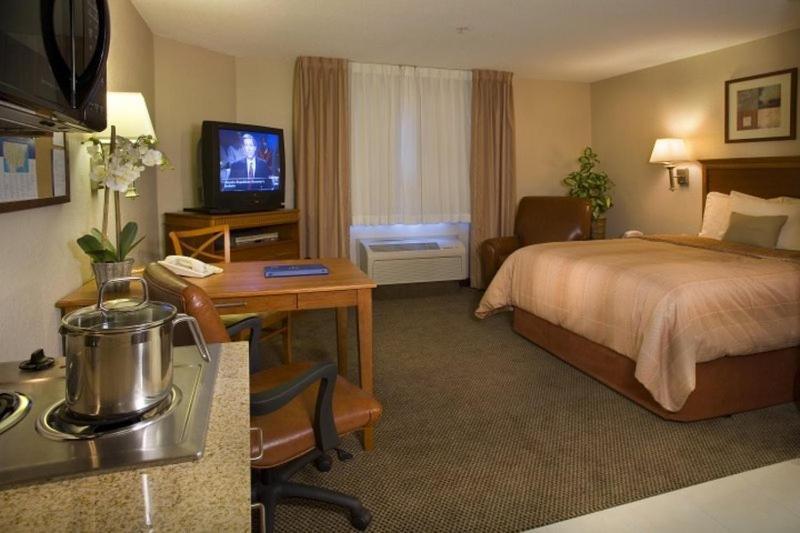 Candlewood Suites Fredericksburg, An Ihg Hotel Ngoại thất bức ảnh